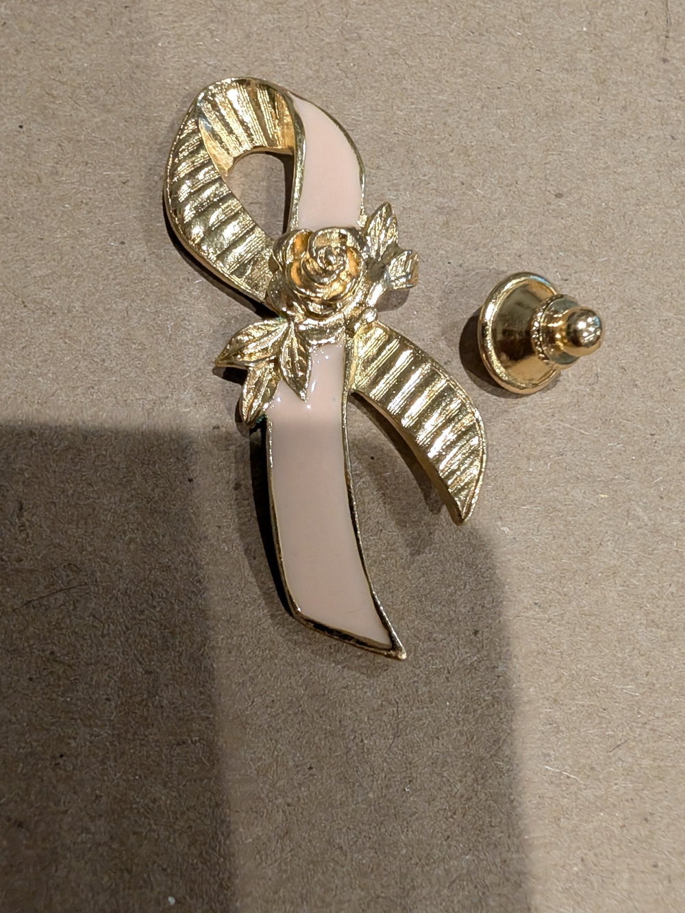 Vintage Avon Breast Cancer Awareness Ribbon Pin - Picture 3 of 5